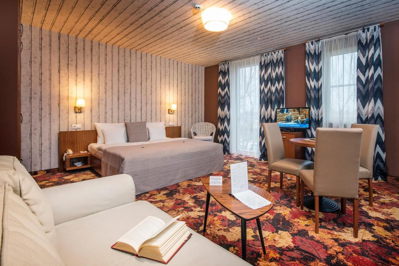 Hotel Lajta Park Mosonmagyaróvár Exteriör bild