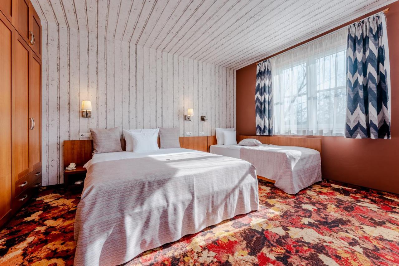 Hotel Lajta Park Mosonmagyaróvár Rum bild