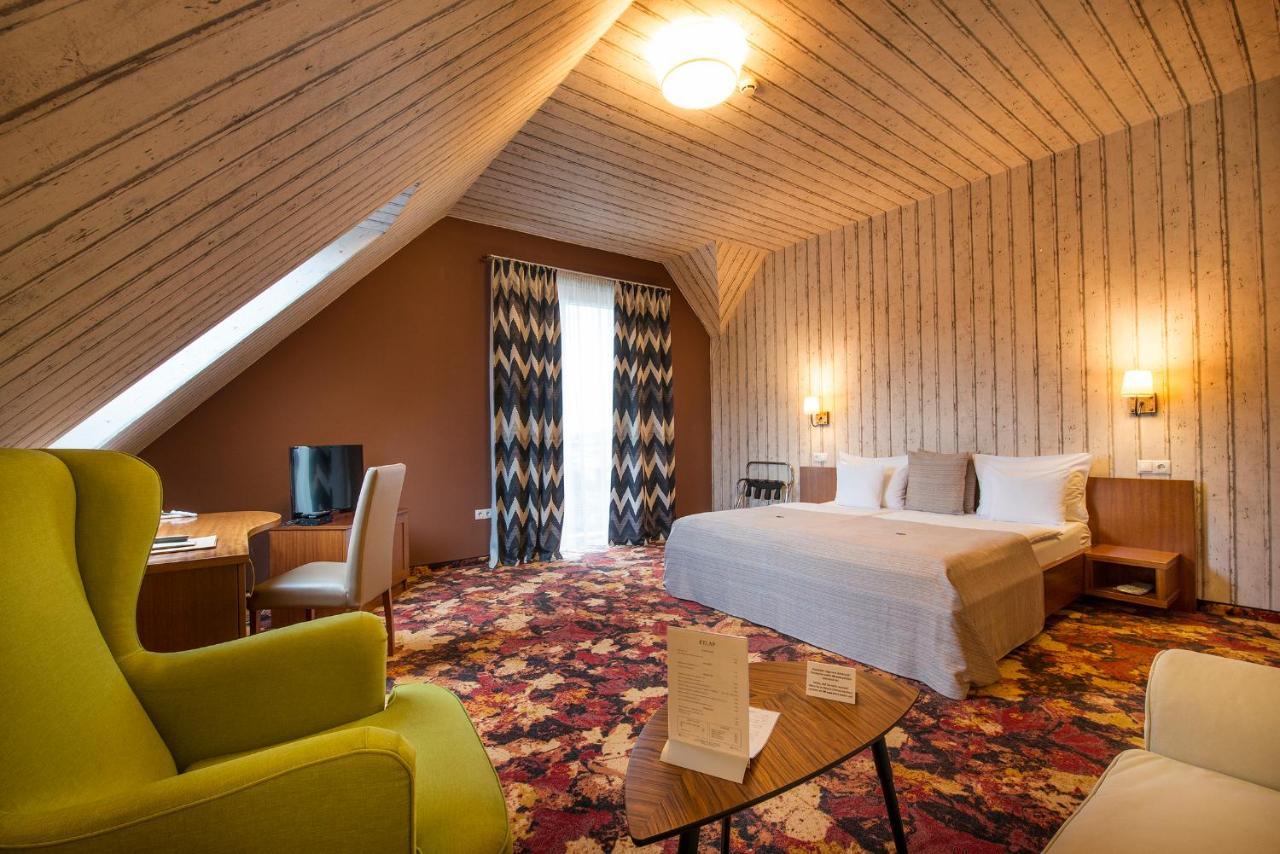 Hotel Lajta Park Mosonmagyaróvár Exteriör bild