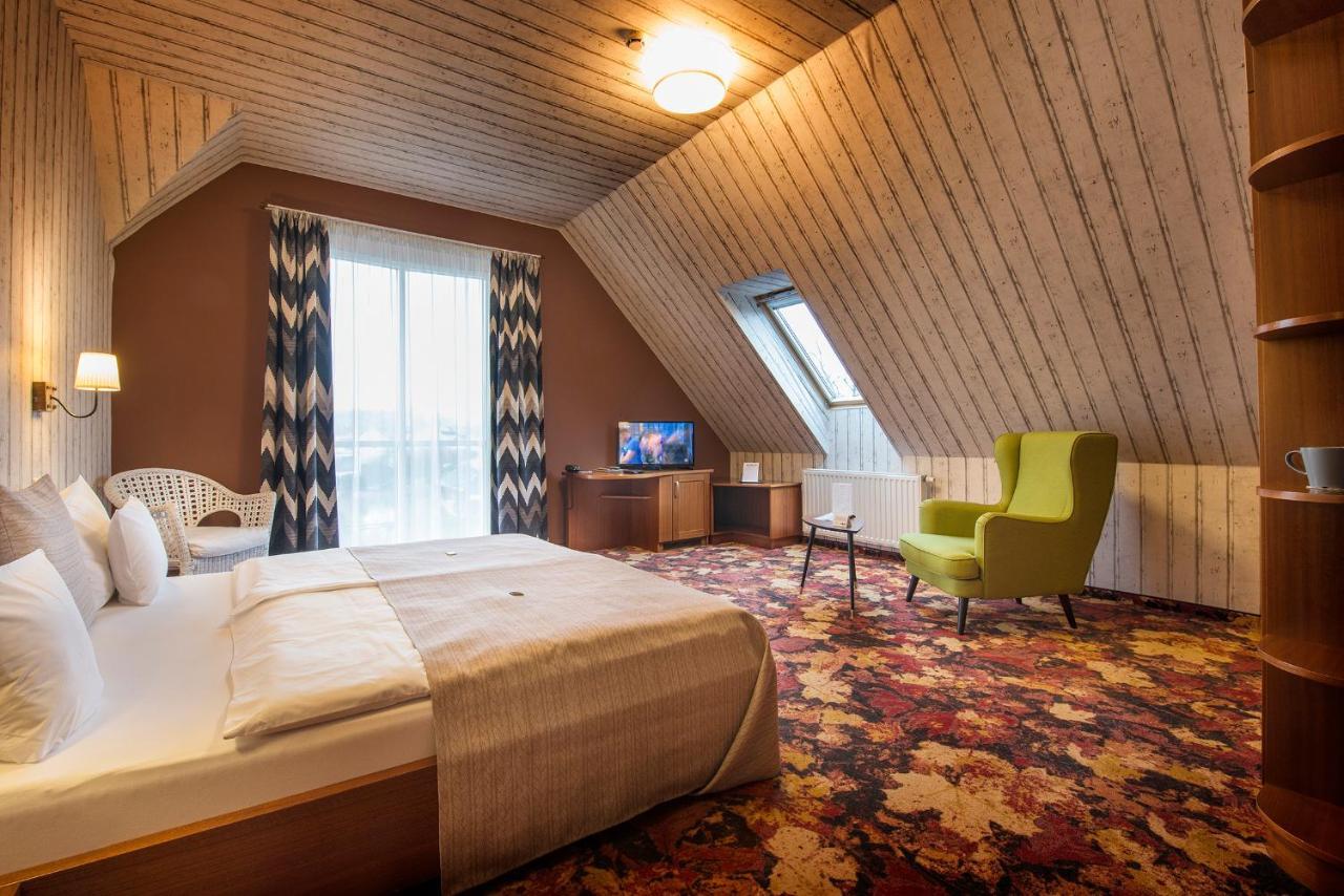 Hotel Lajta Park Mosonmagyaróvár Exteriör bild
