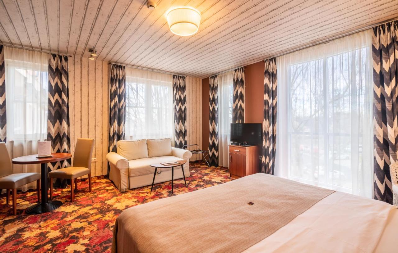 Hotel Lajta Park Mosonmagyaróvár Exteriör bild