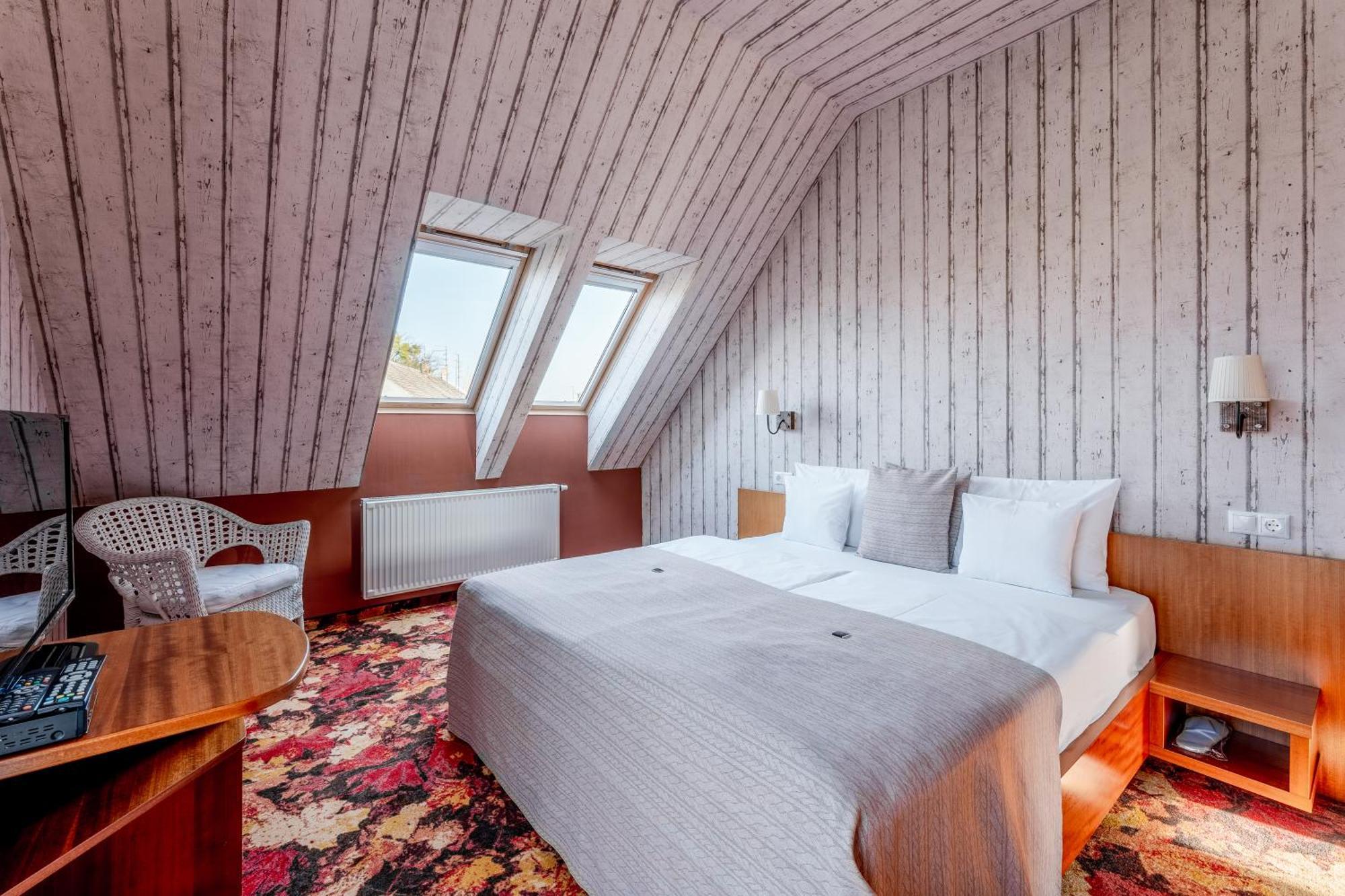 Hotel Lajta Park Mosonmagyaróvár Rum bild